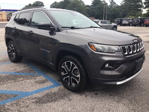 Used 2024 Jeep Compass Limited image 8