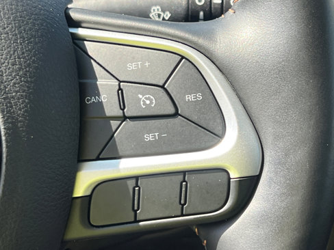 Used 2018 Jeep Compass Latitude w/ Cold Weather Group image 20
