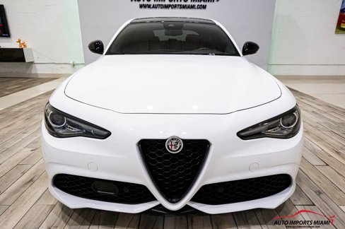 Used 2022 Alfa Romeo Giulia Veloce image 40