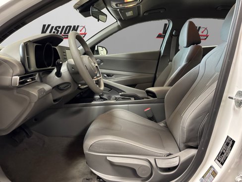 Used 2023 Hyundai Elantra SEL image 9