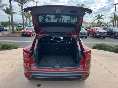 Used 2024 Chevrolet Trax RS w/ Sunroof Package image 6