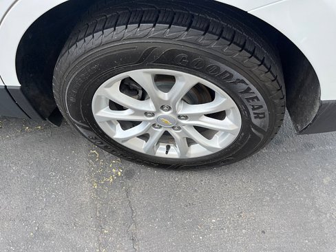 Used 2019 Chevrolet Equinox LS image 12