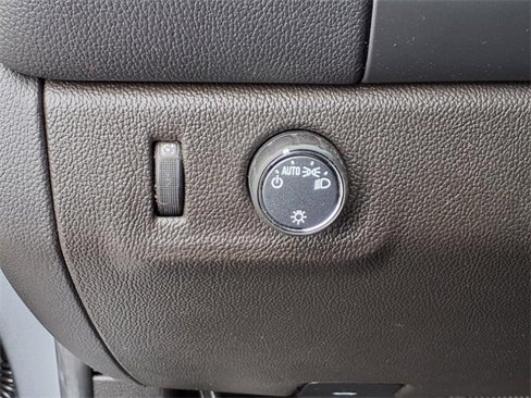 Used 2022 Chevrolet Colorado LT w/ Fleet Safety Package image 13