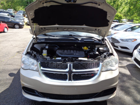 Used 2013 Dodge Grand Caravan SXT image 26