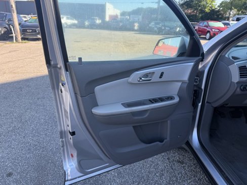 Used 2009 Chevrolet Traverse LT image 7