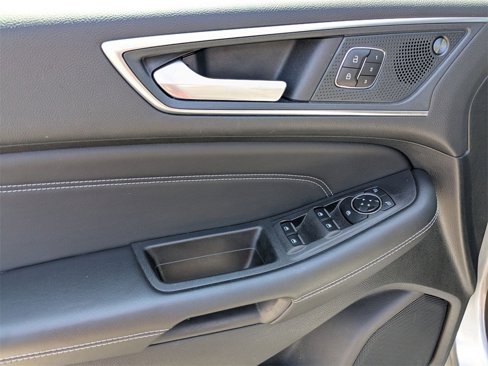 Used 2024 Ford Edge Titanium image 14