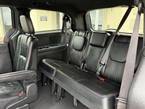 Used 2019 Dodge Grand Caravan GT image 9