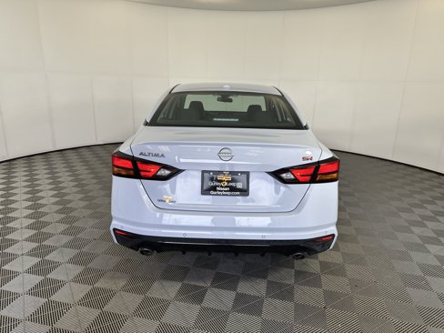 Used 2023 Nissan Altima 2.5 SR image 9
