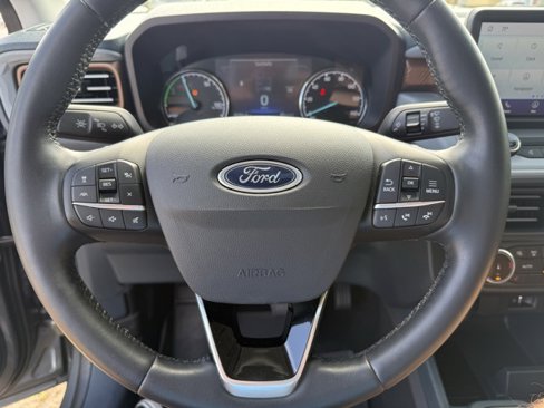 Used 2024 Ford Maverick Lariat image 13