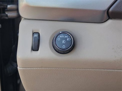Used 2015 Chevrolet Tahoe LT image 20
