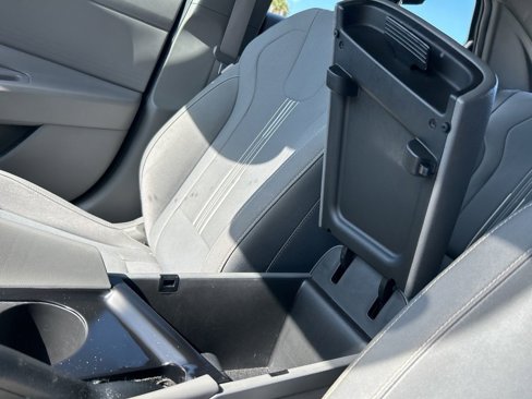 Used 2023 Hyundai Elantra SEL image 33