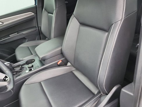 Used 2020 Volkswagen Atlas Cross Sport SE w/ Panoramic Sunroof Package image 27