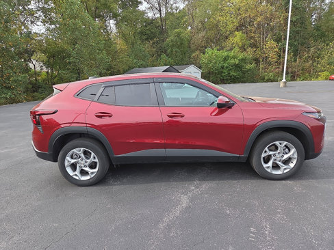 Used 2024 Chevrolet Trax LS w/ LS Convenience Package image 2