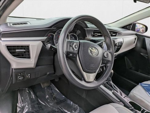 Used 2014 Toyota Corolla LE image 10