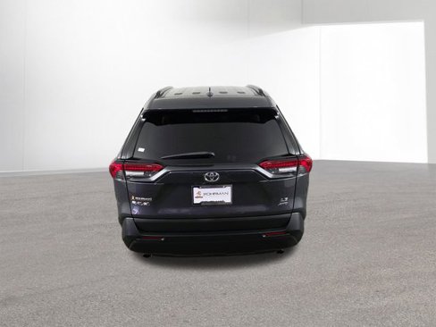 Used 2021 Toyota RAV4 LE image 43
