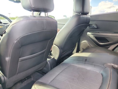 Certified 2022 Chevrolet Trax LT w/ Sport Edition image 13
