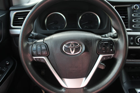 Used 2019 Toyota Highlander LE image 20