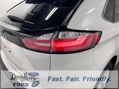Used 2024 Ford Edge SEL image 11