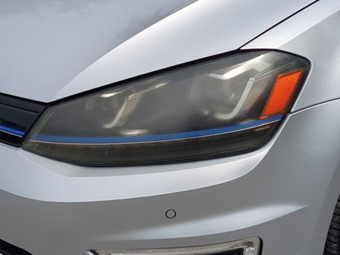 Used 2016 Volkswagen e-Golf SEL Premium image 36