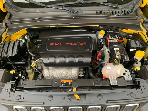 Used 2018 Jeep Renegade Latitude w/ Cold Weather Group image 19