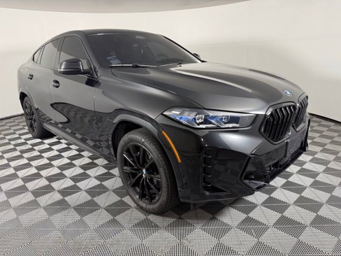 Used 2024 BMW X6 xDrive40i w/ Premium Package image 9
