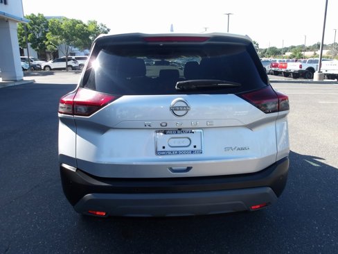 Used 2023 Nissan Rogue SV image 7