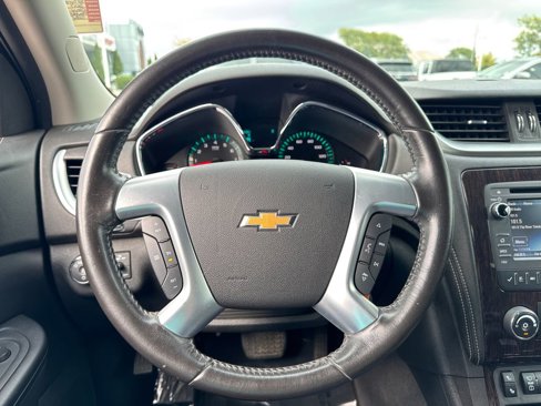 Used 2017 Chevrolet Traverse LT w/ Style and Technology Package image 18