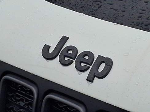 Used 2020 Jeep Renegade Trailhawk w/ Popular Equipment Group image 30