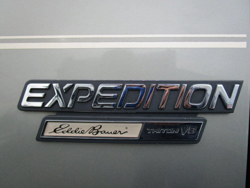 Used 1999 Ford Expedition XLT image 25
