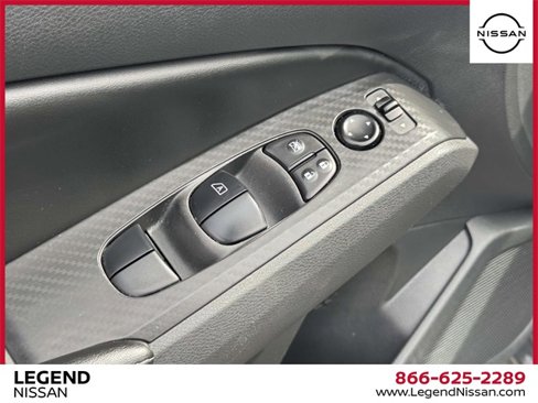 Used 2024 Nissan Altima 2.5 SV image 13