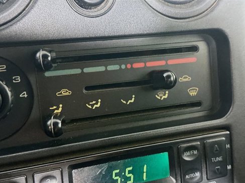 Used 1990 MAZDA MX-5 Miata image 15