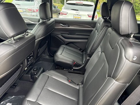 New 2025 Jeep Grand Cherokee L Limited image 27
