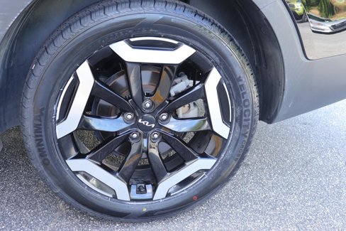 Used 2023 Kia Telluride EX w/ EX Captain's Chair Package image 45