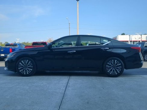Used 2023 Nissan Altima 2.5 SV image 6