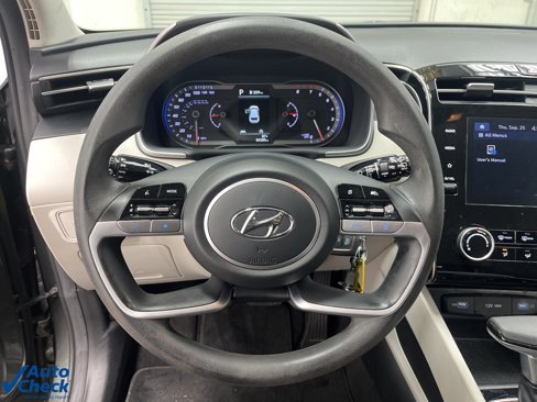 Used 2023 Hyundai Tucson SE image 16