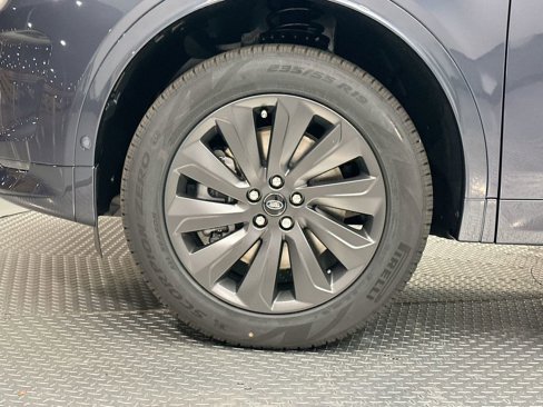New 2025 Land Rover Discovery Sport S image 4