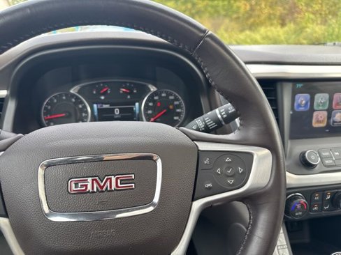 Used 2018 GMC Acadia SLT image 24
