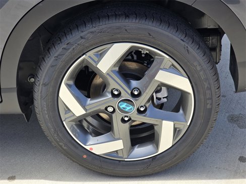 New 2025 Hyundai Venue SEL image 5