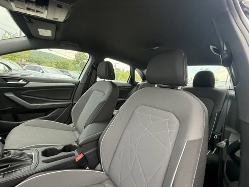 New 2025 Volkswagen Jetta Sport image 11