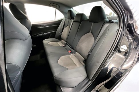 Used 2022 Toyota Camry LE image 25