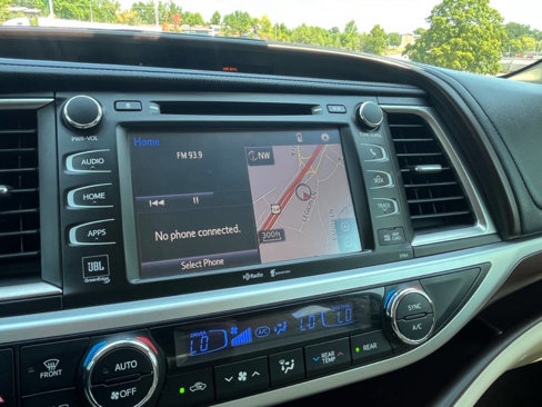 Used 2015 Toyota Highlander Limited image 34