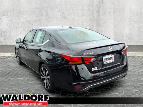 Used 2022 Nissan Altima 2.5 SR image 3
