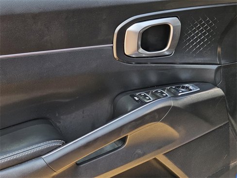 Used 2021 Kia Sorento S w/ Panoramic Sunroof Package image 22