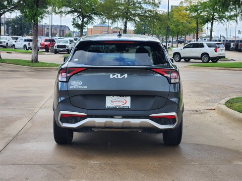 Used 2024 Kia Sportage LX image 6