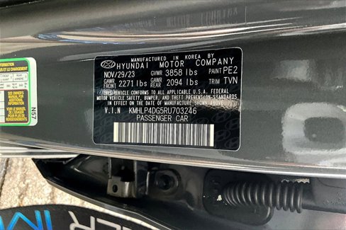 Used 2024 Hyundai Elantra Limited image 30