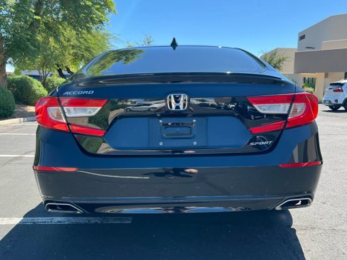 Used 2018 Honda Accord Sport image 8
