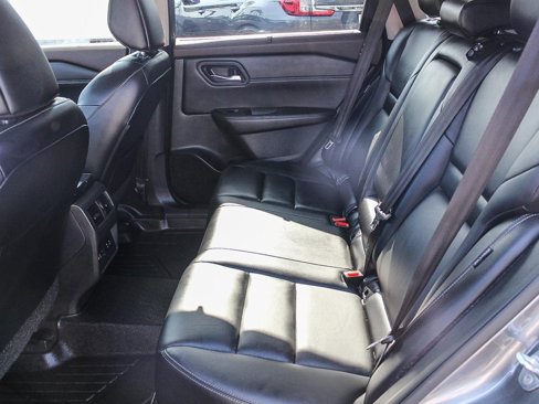 Used 2023 Nissan Rogue SL image 20