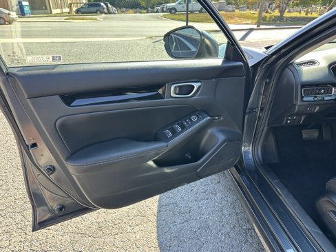 Used 2022 Honda Civic Touring image 14