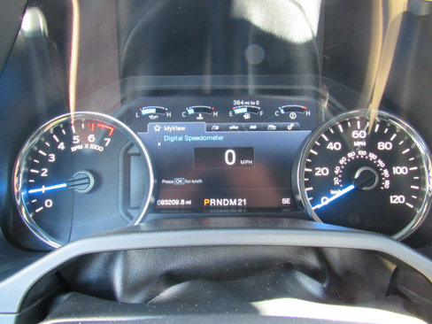 Used 2015 Ford F150 Platinum w/ Equipment Group 701A Luxury image 17