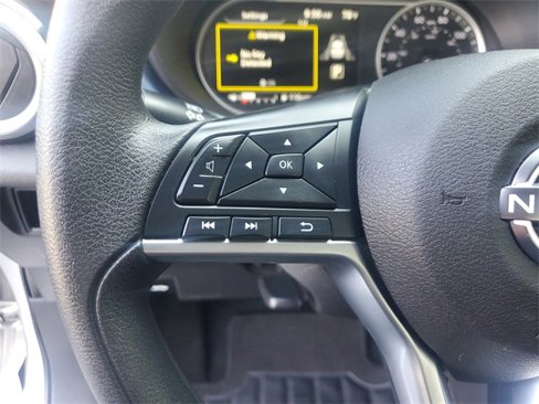 Used 2023 Nissan Versa SV image 17
